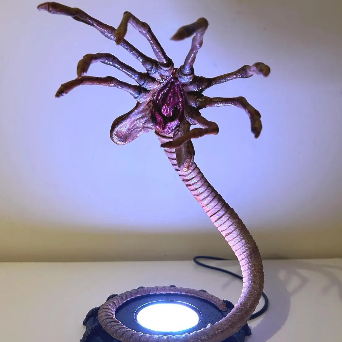Alien Facehugger Lamp Nightlig - Lighting Decor Ideas avaliação e preço