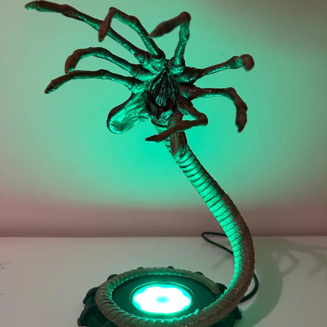 Alien Facehugger Lamp Nightlig - Lighting Decor Ideas avaliação e preço